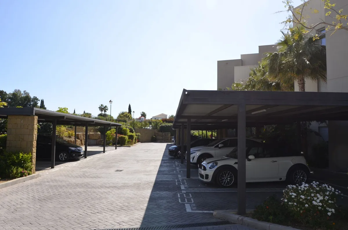 8ce2c9d3-dc8d-403f-ac31-8db2f19f294e