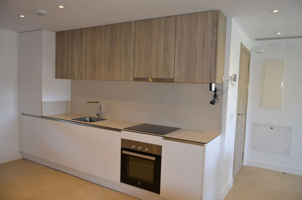 9a48214d-cf17-40c1-a92e-291f4efdd792