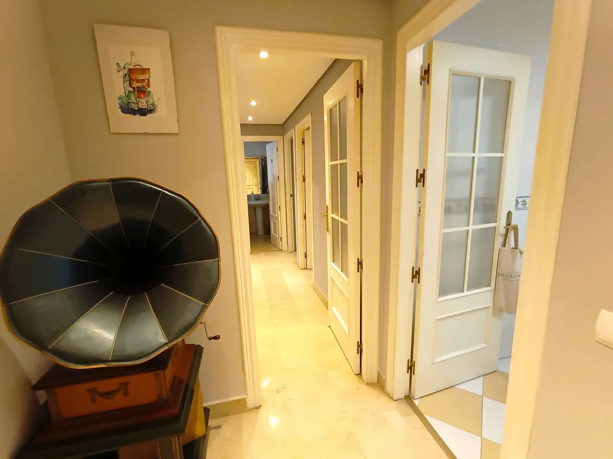 e7ab6b7f-2ad3-45eb-81ca-cd4cec62cb47