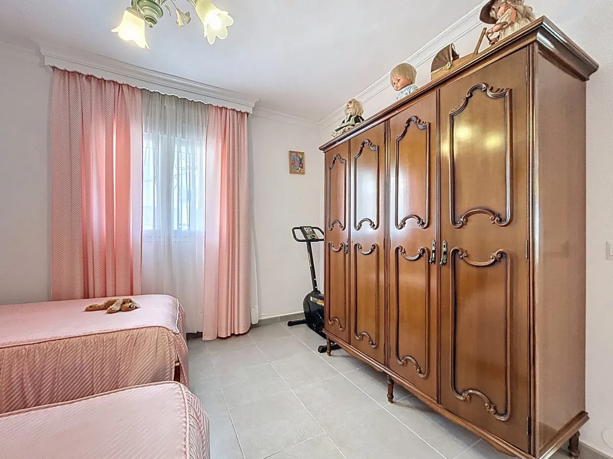 79ee7767-aa86-4b5c-9769-43f55ca53031