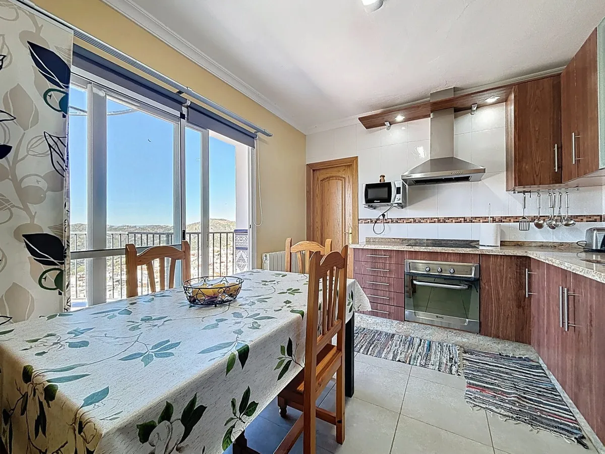 8ba4e09c-67d9-4975-a990-5845c3403ff8