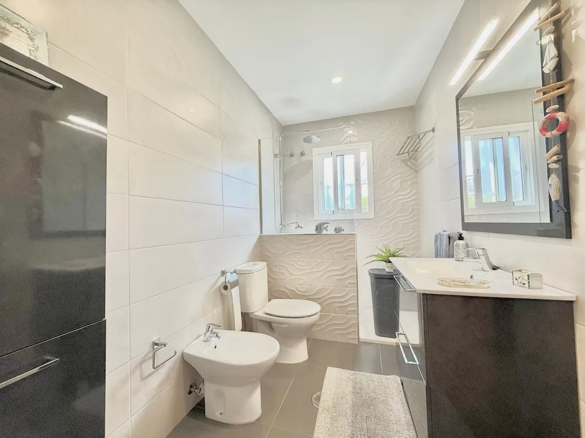 ca3f9038-1807-4a4e-a68e-625d1fc00d19