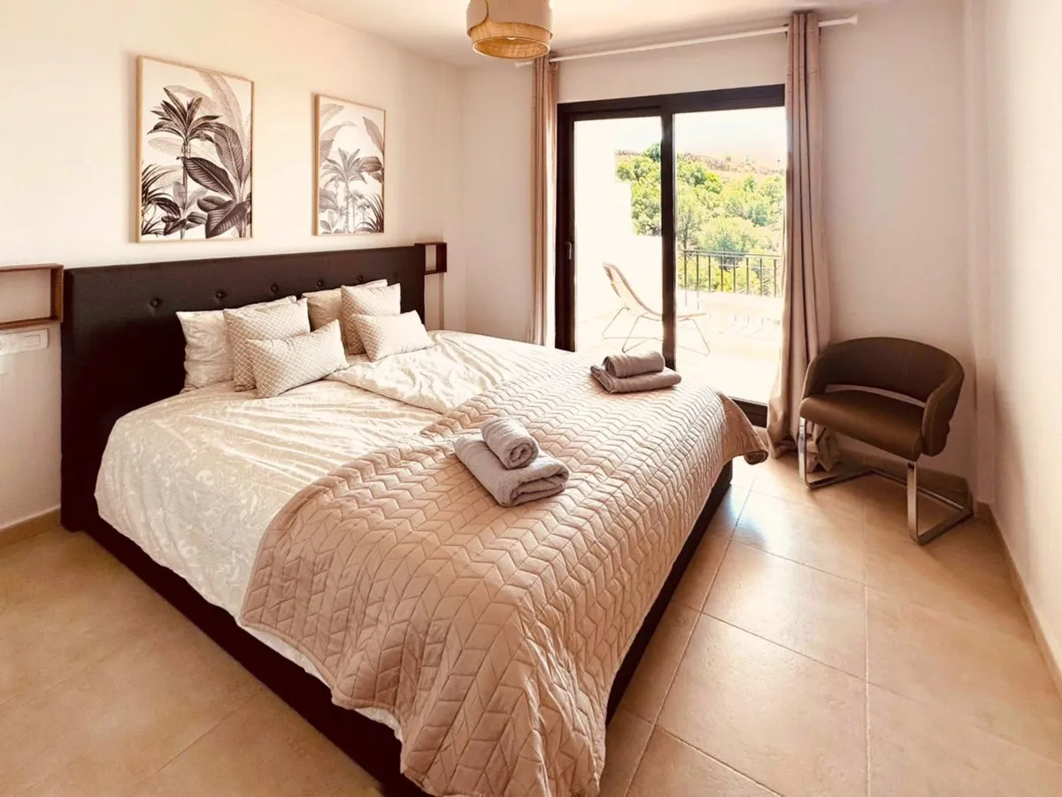 694ee0e5-ff15-43a4-8d65-ad69dc5dfb84