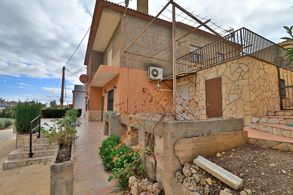 178fdaf7-4334-4e74-8f08-fa572bd8f6e4