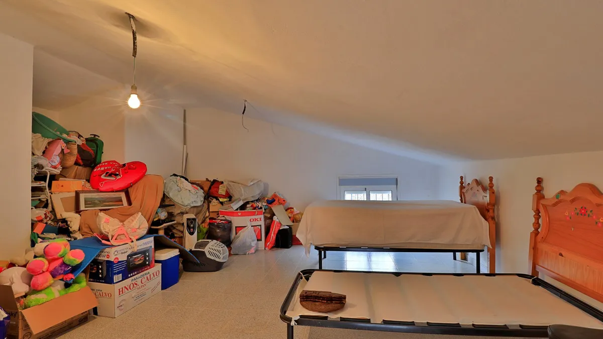 d54e17dc-f526-4665-9387-3c45d54e2e6f