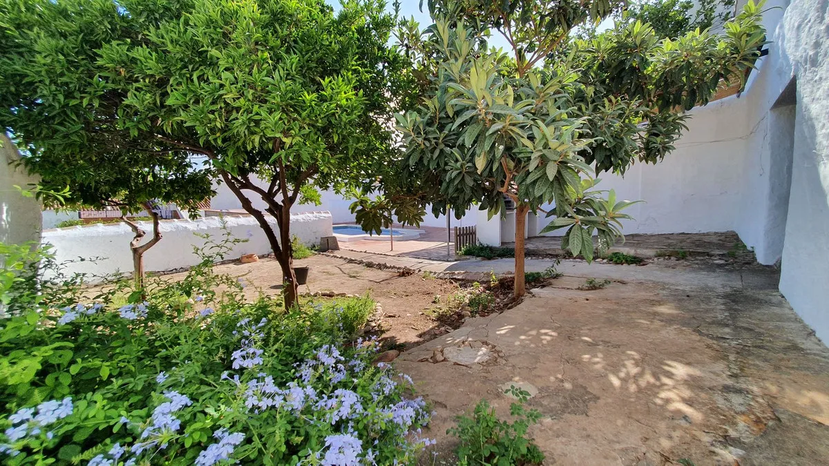 20c8d0b4-b831-42d3-8c48-4980906f8642