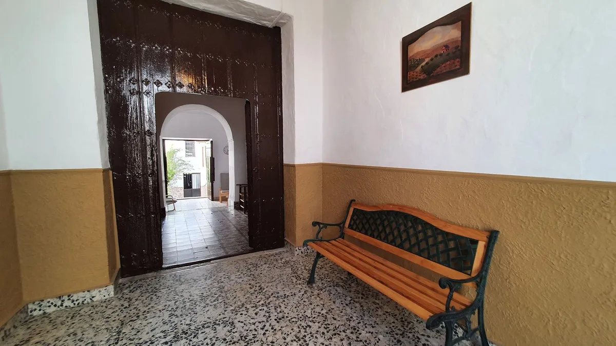 4ff5febb-02a4-4ed5-b411-19f26dfb3837