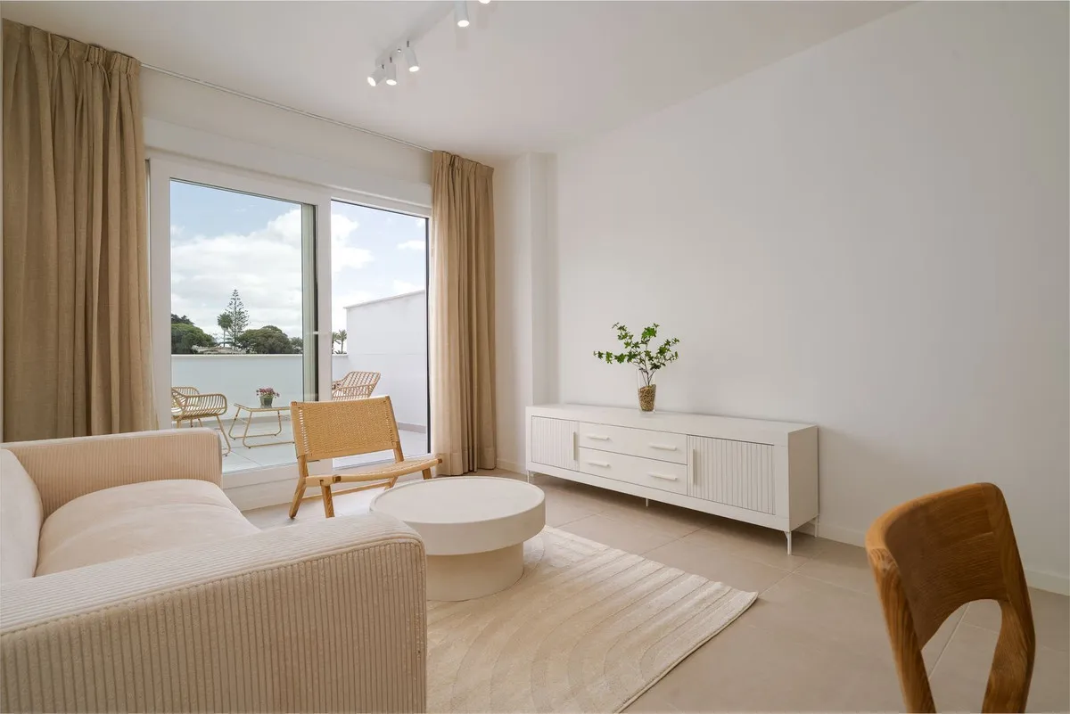 0b0f4a3b-63af-416c-9f3f-b66645d632dc