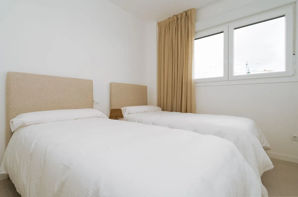 4f791932-a504-45cc-94f5-3158546e3772