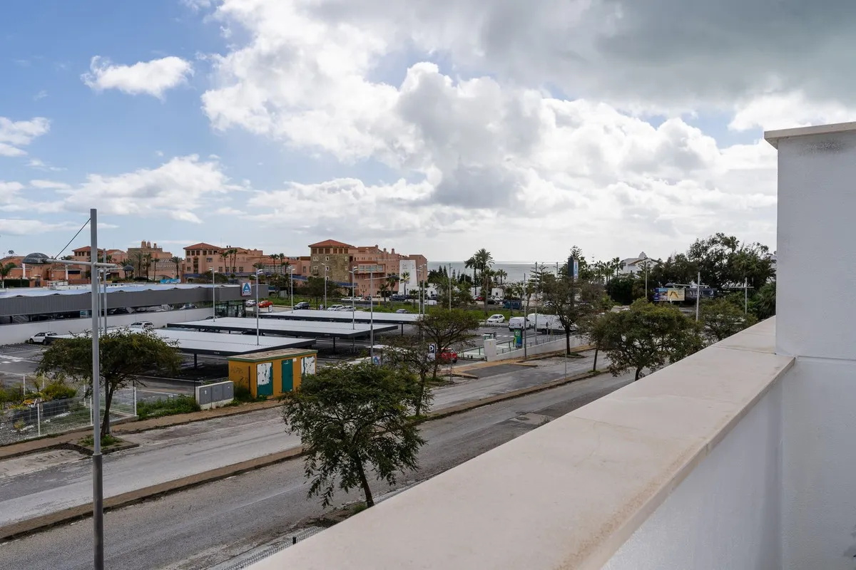 ba65a763-e0ed-4bf0-9e4f-6751c1817e8c