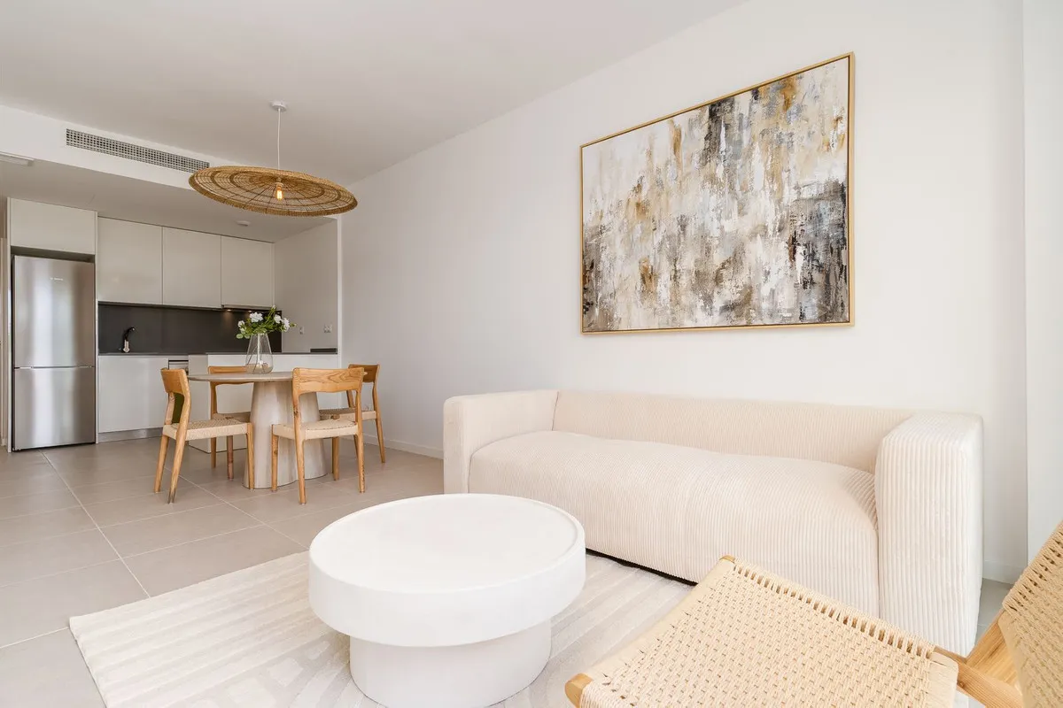 c6251fc5-d7c3-4f39-9fda-845886766b20