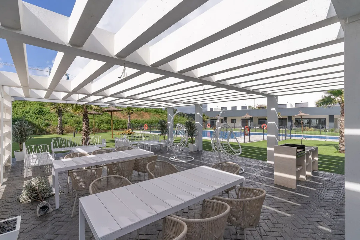 d5bbb498-af66-46d2-9691-e74c067ecea3