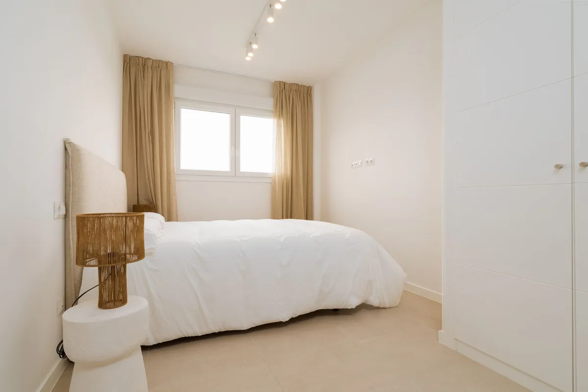 d9bf3409-c058-4df6-82f1-3a8b2c6bb2eb