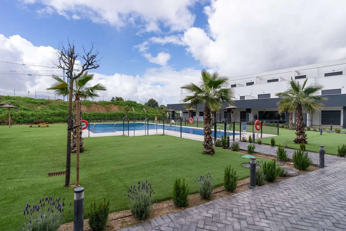 fe119225-7d20-4474-9b81-8efa6bd08324