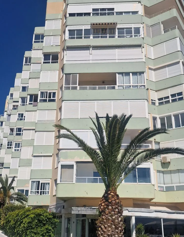 f9871564-a4e9-4e8c-a64b-6a0807ac3771