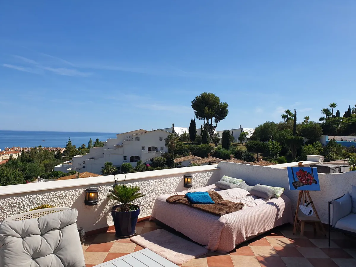 ef642fc6-b059-417e-9daa-a205d94b0bf9