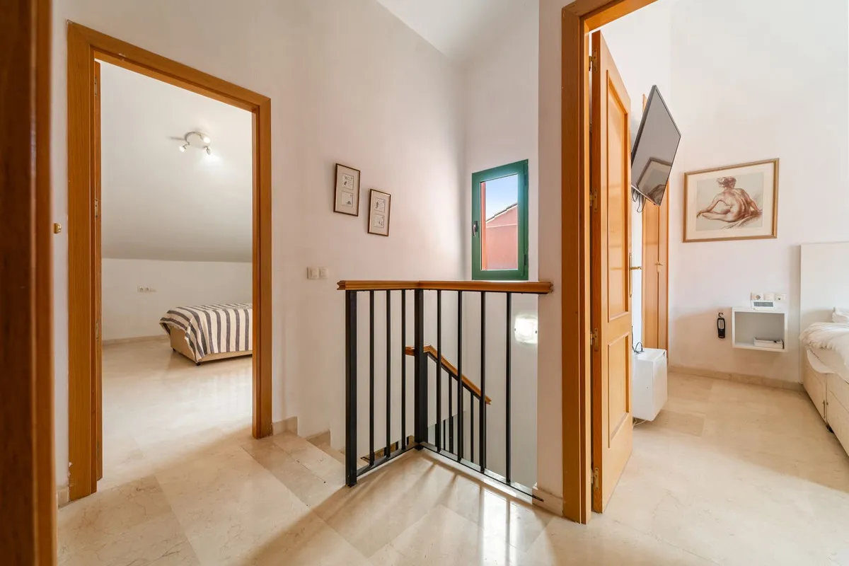 1c7c2179-9e52-42f7-92a9-5a9bb269775a