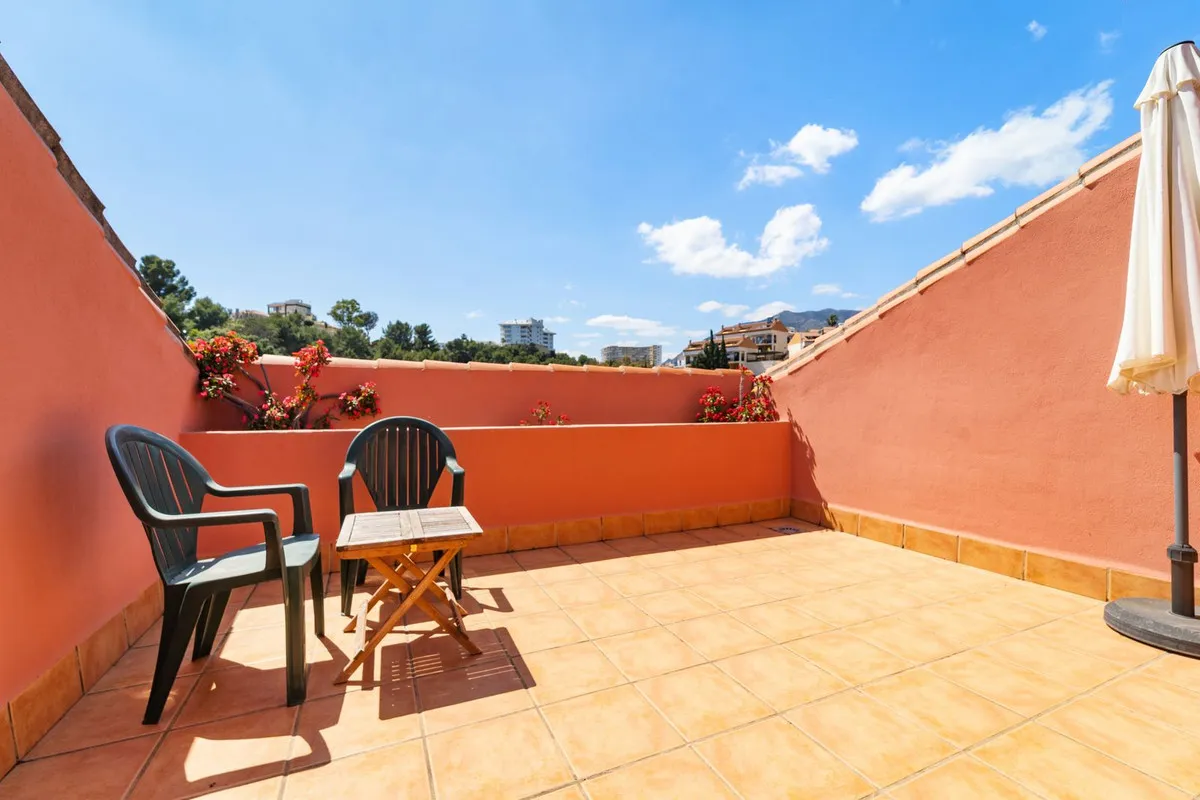 29b18d9d-bf77-40dc-835d-9cce152f205f