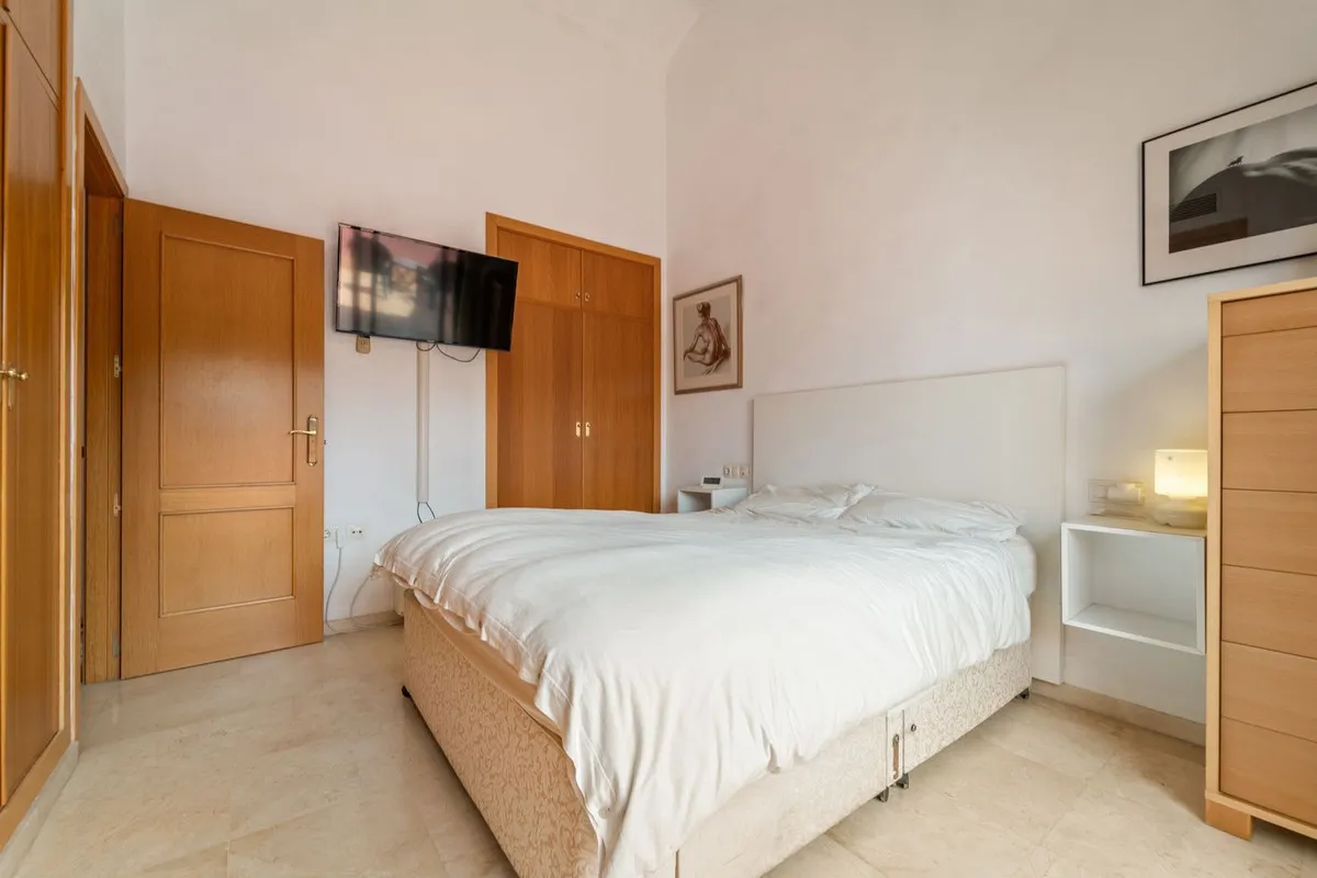 c15099d6-f92b-4b59-938a-7edf5a001946