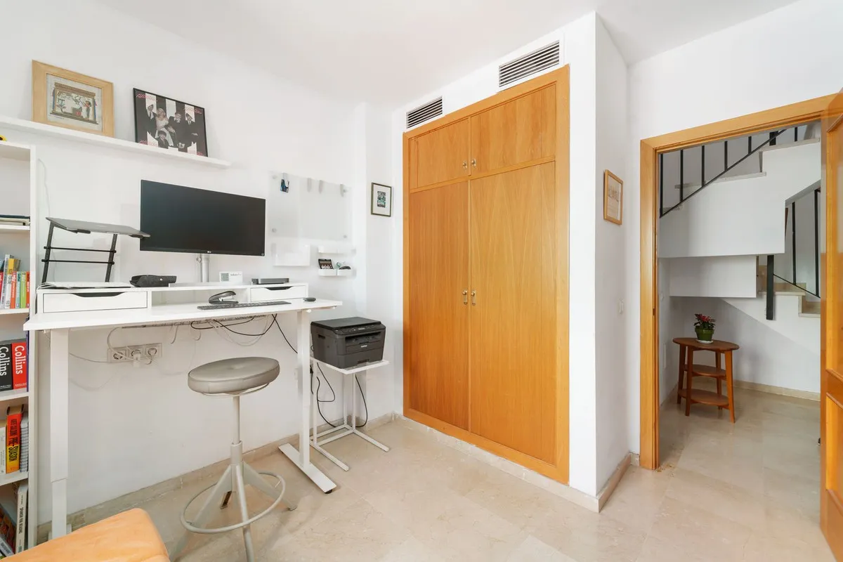 d5651067-c659-4a91-a7d4-d39e5d0f744d