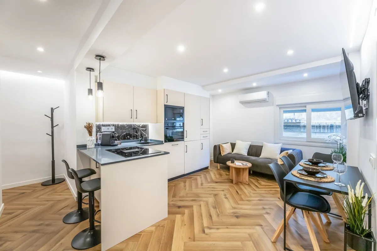 000cb5c8-eb89-4cc7-8aff-822c193d014f