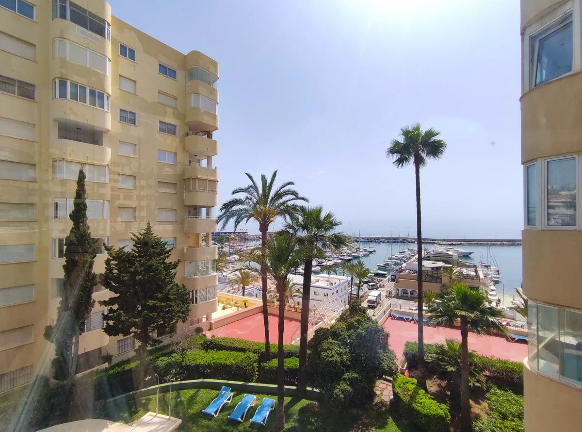 240032ff-c2c9-4ee5-a625-815bde6059d0