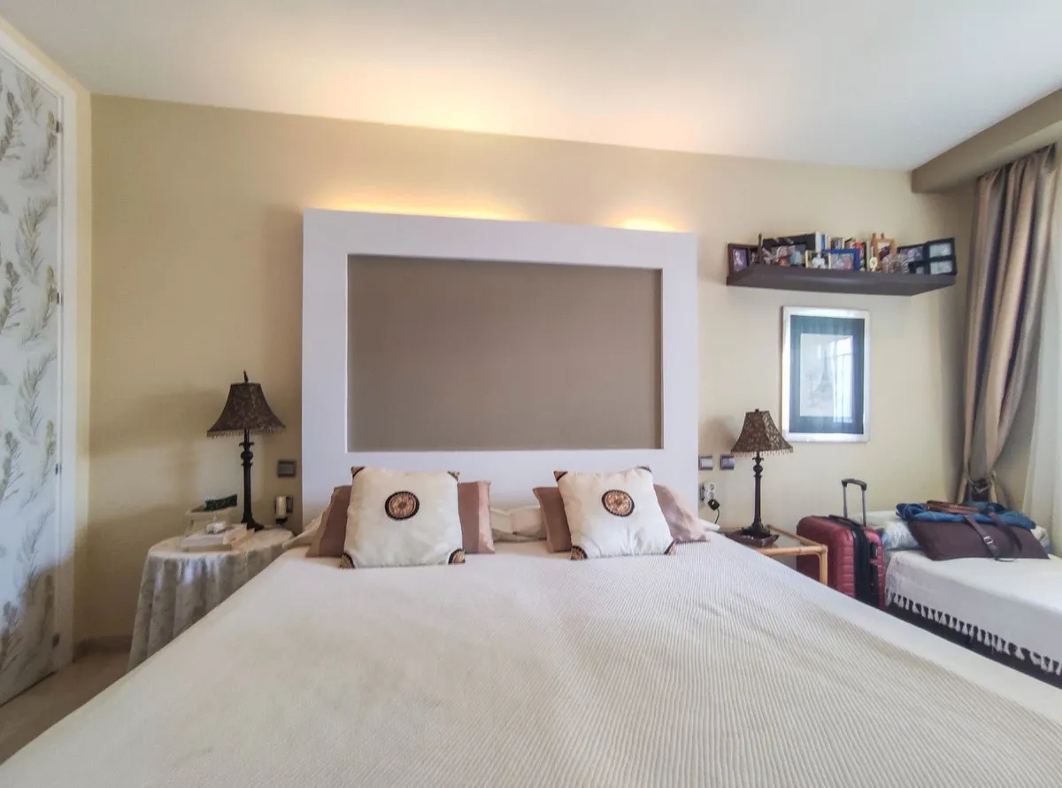 b0b210f7-571c-4160-a82b-bc6d1cb1c381