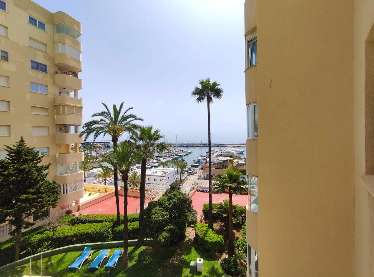 cd7ba9d1-d364-445d-b1e8-39ec0381a6ac