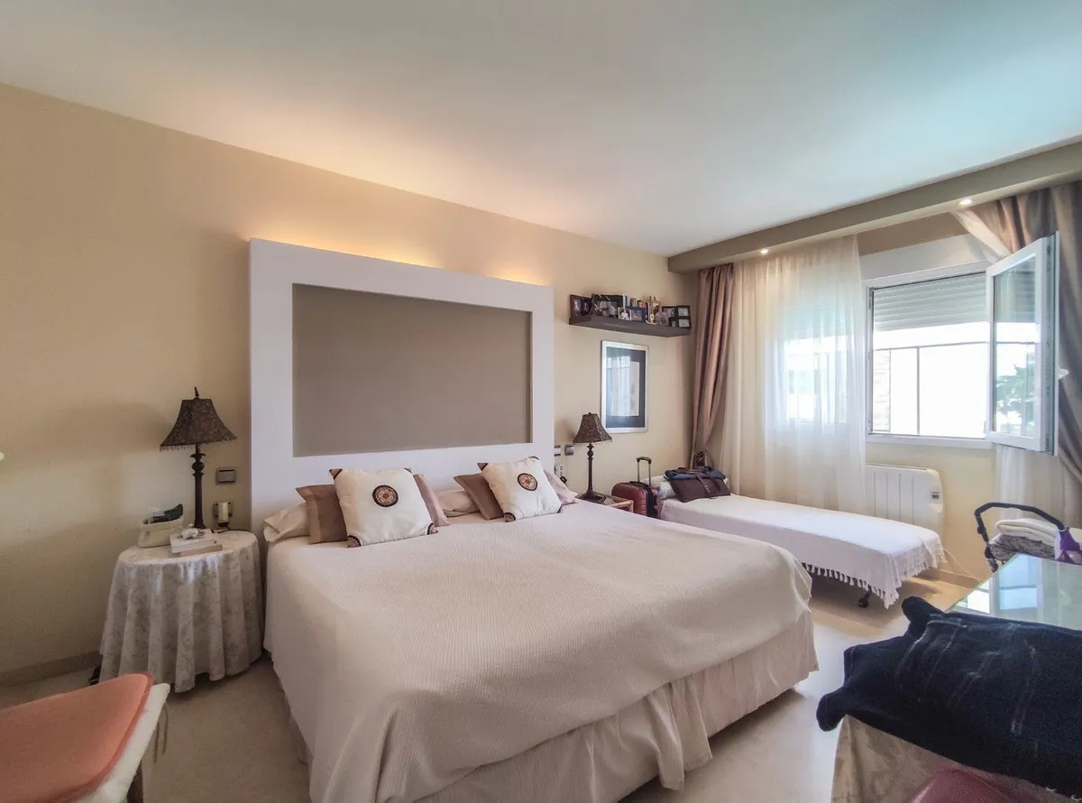 d4eb79d6-97a3-424c-ada6-827e280cc61b