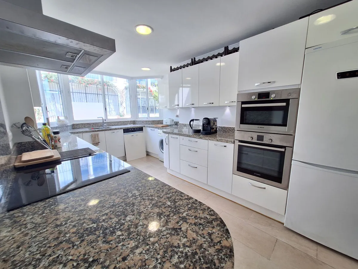 c16e9dc7-ac05-4614-9f9c-55786b6ef21e