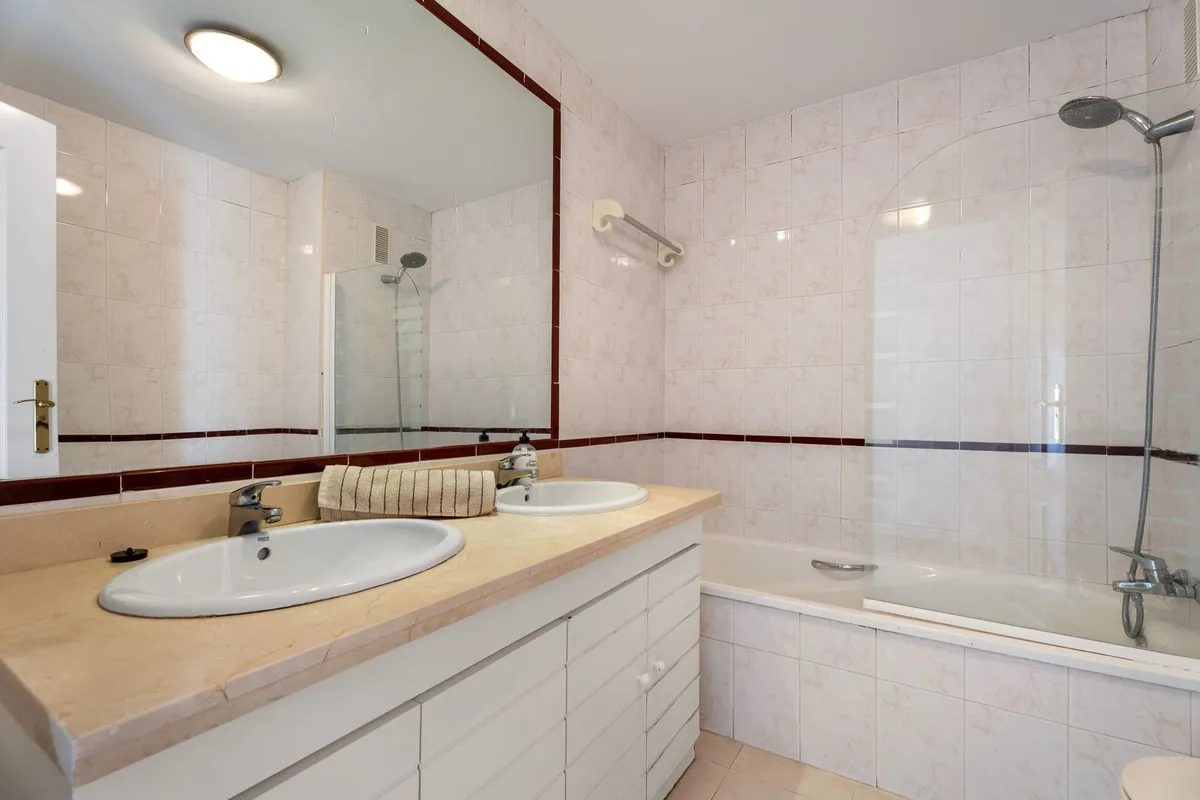 56a65853-1e3c-4dc3-9347-e75e62b89f0f