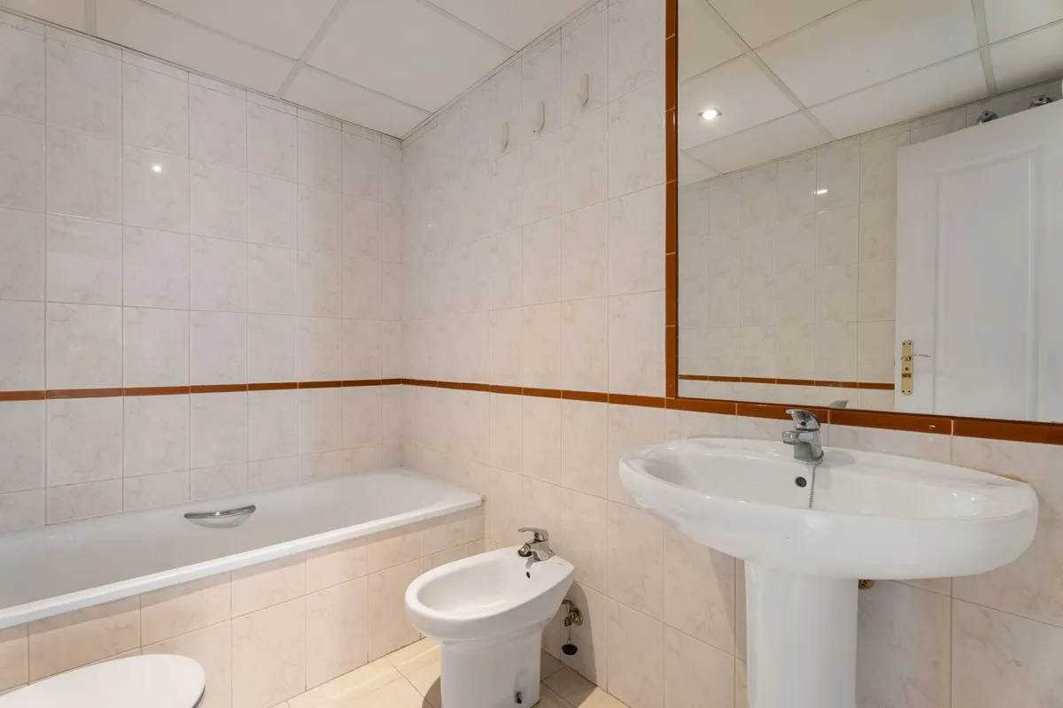 f9c5cb21-5666-4783-93f1-2ca733221284