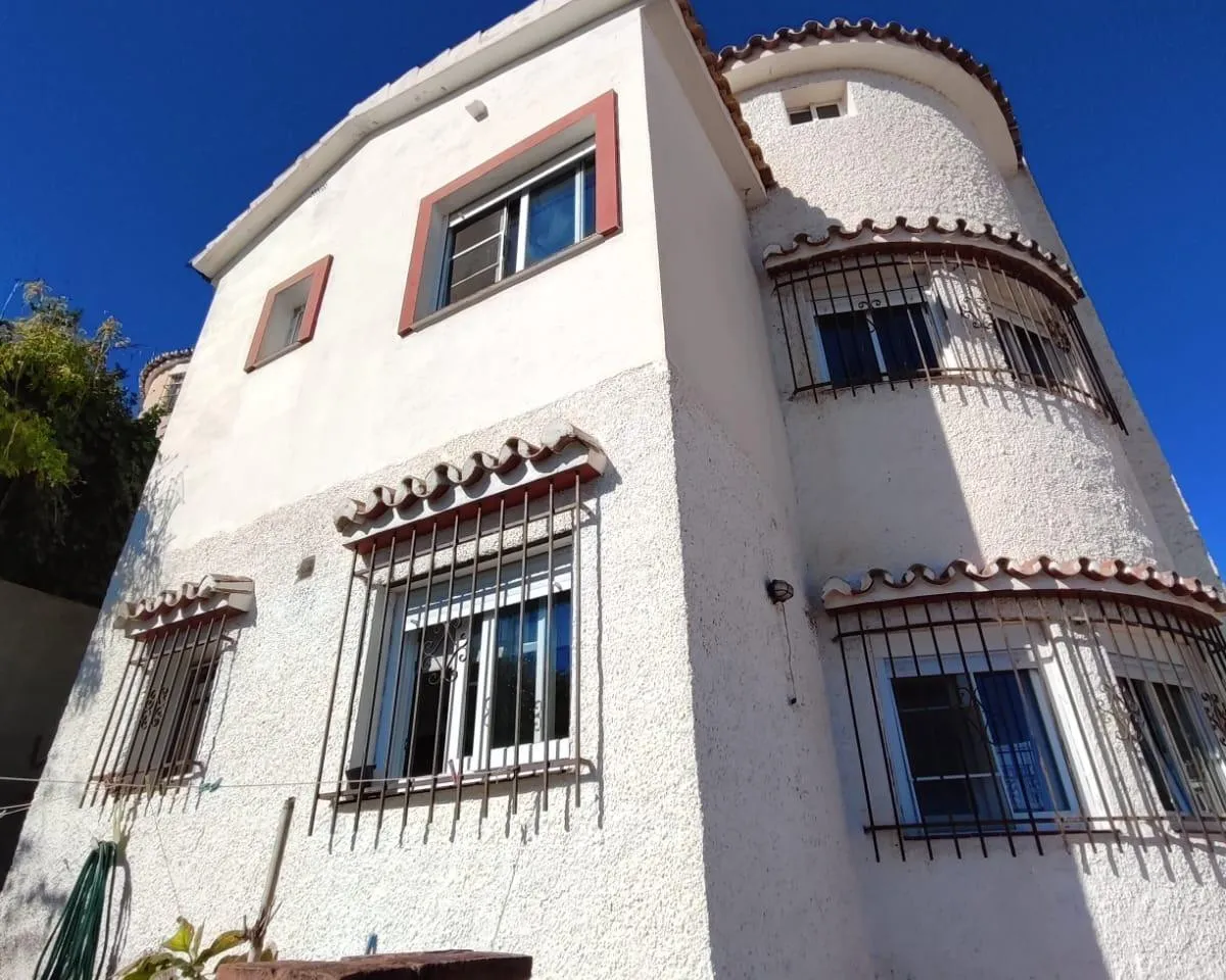 89fa1b4f-1fe5-4267-9eec-93b2e1e7f391