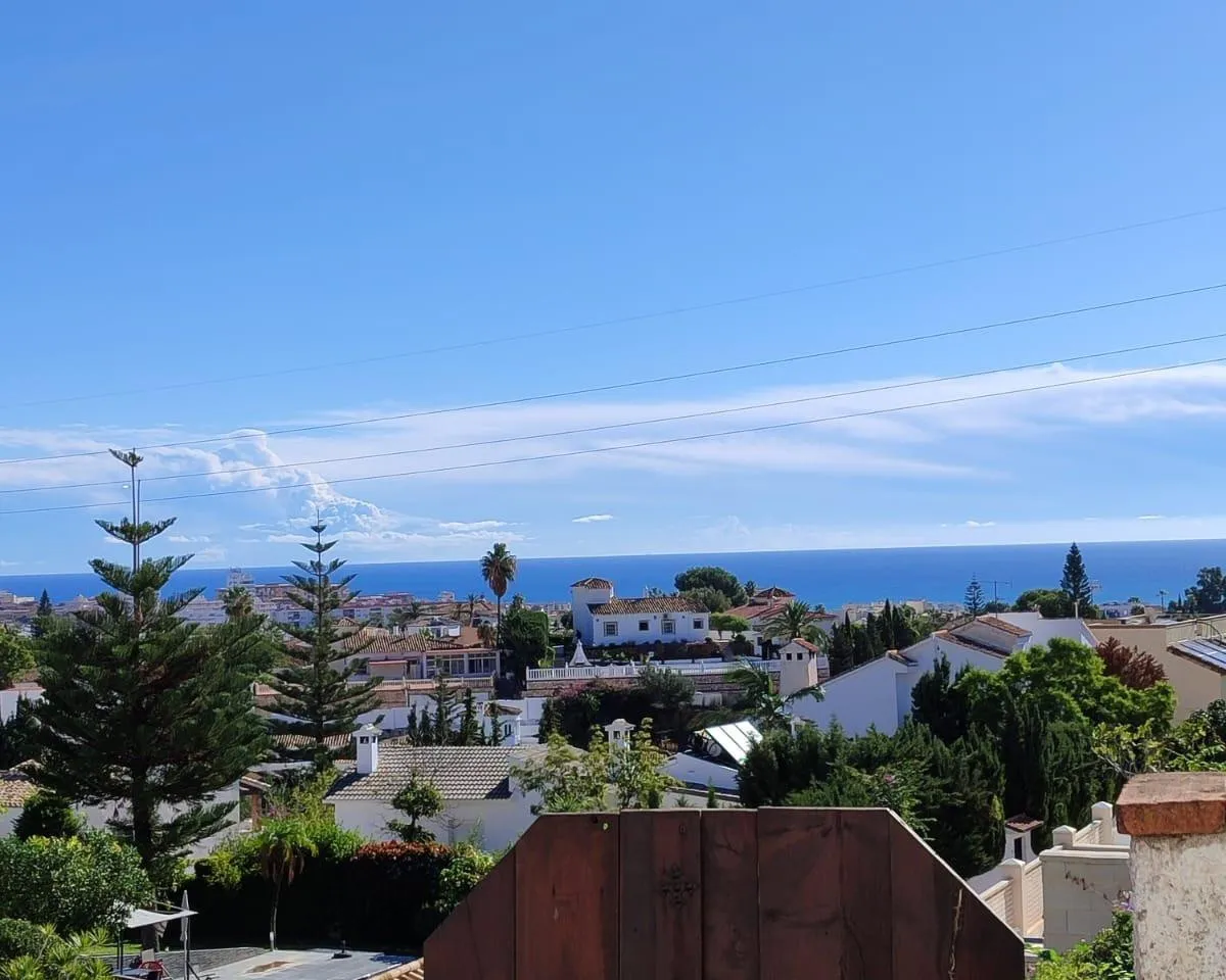 8ff7f066-353b-4ca9-b6b8-122c6f4a9a01