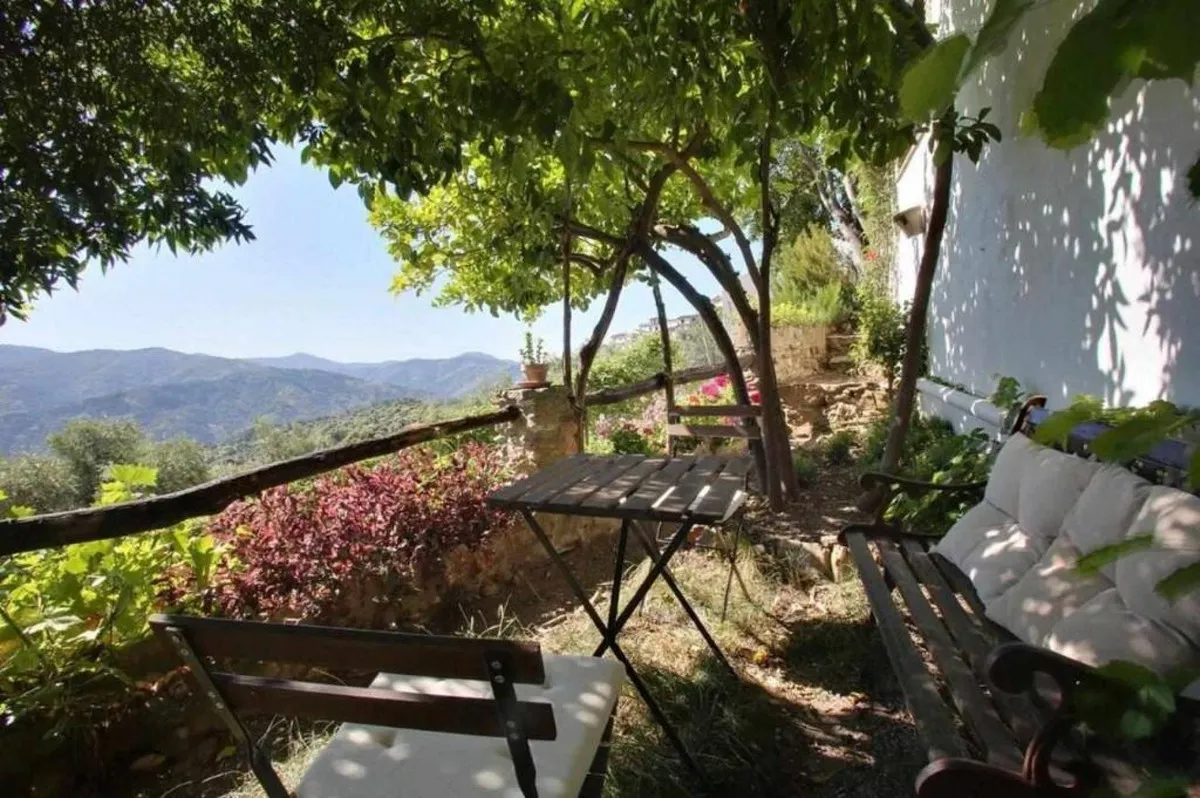 eb984c87-3c80-4be2-b081-061b25a4fad9