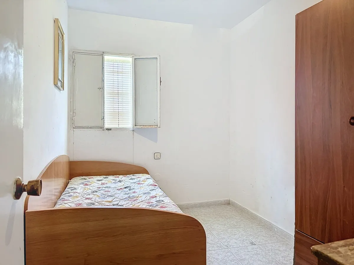 0b4ac285-0d00-45d5-a5a4-80a53458b4fc