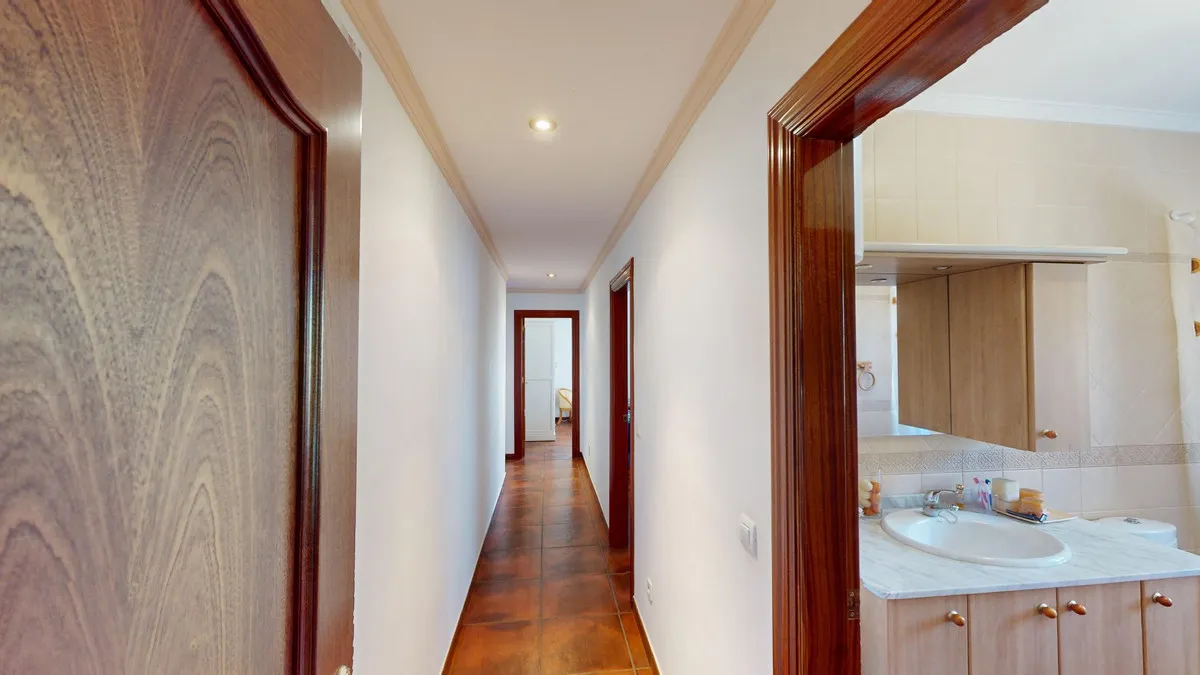 44fb3a28-5800-4ff6-bf6c-a75ec1c61793