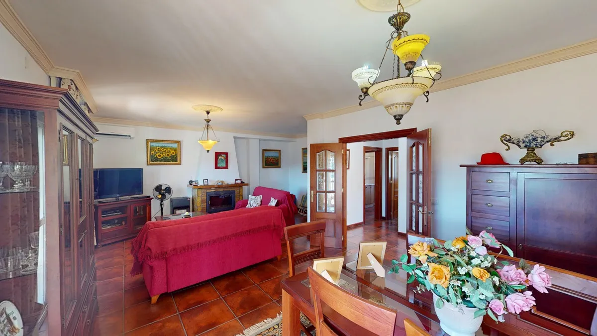 6efad536-2017-47a1-8c6e-8af31dee2fdb