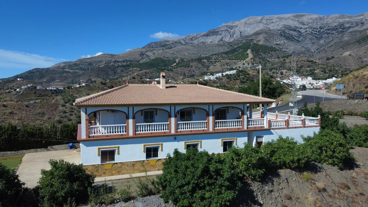 9243e4be-37e4-43ae-b168-73de590a2210