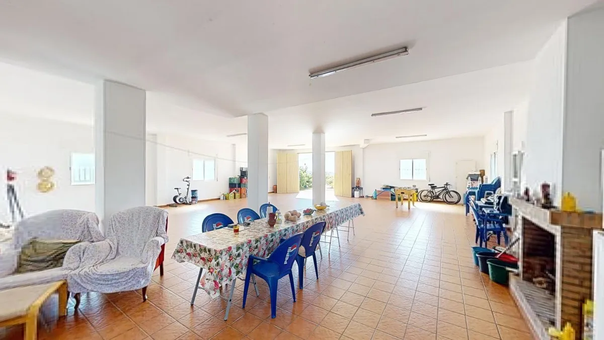 e0f6d267-f39f-43db-8de1-6ce5f6075d58