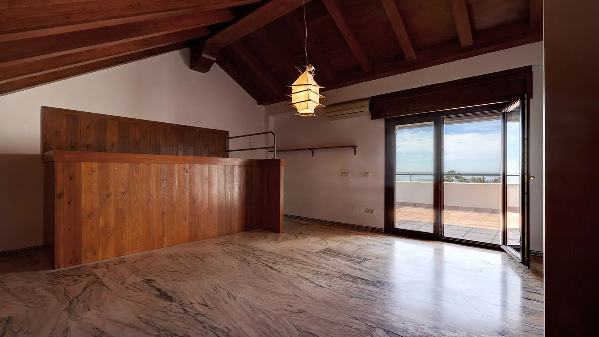 9253403d-5afd-4905-83a0-b640bd3d7835