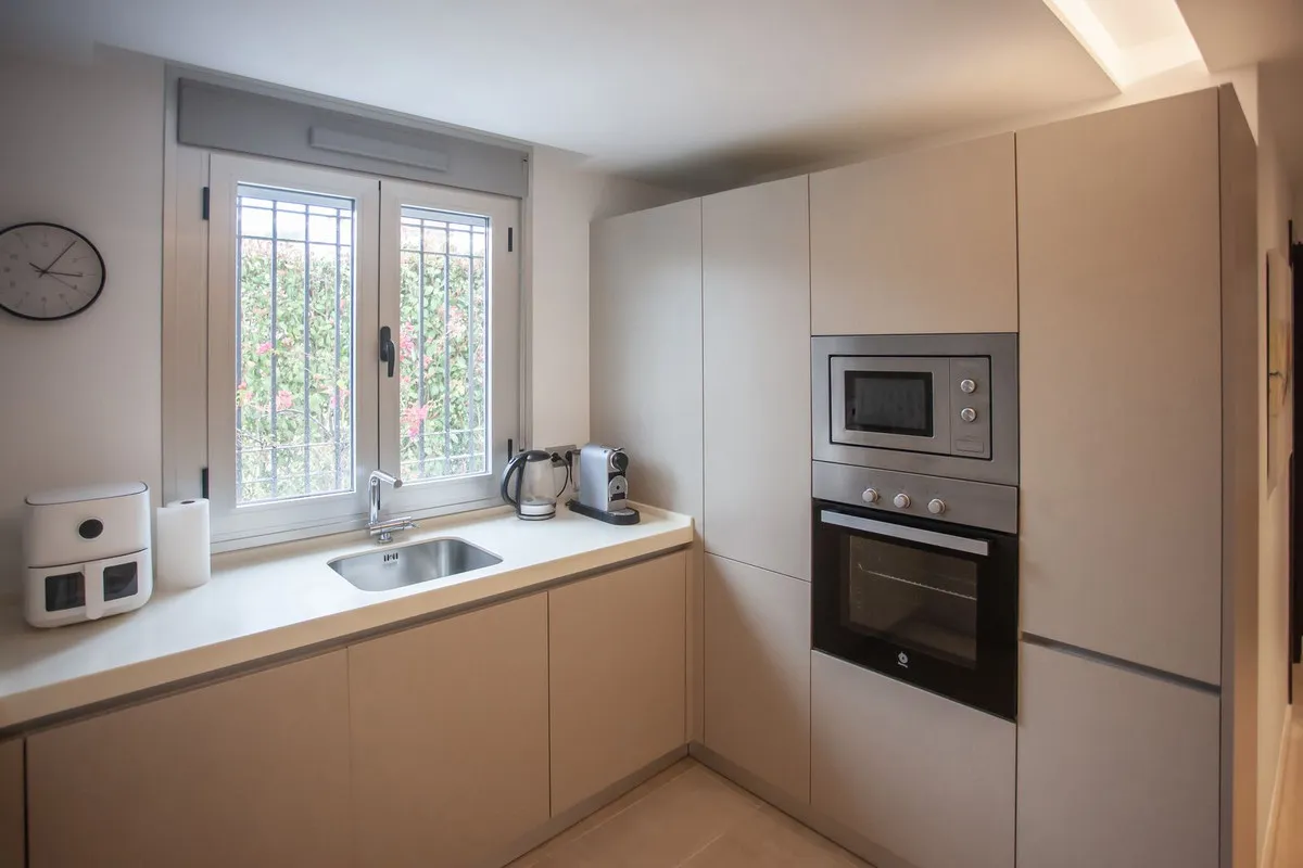 342e8050-93ad-477f-b60b-e22aade32d7e