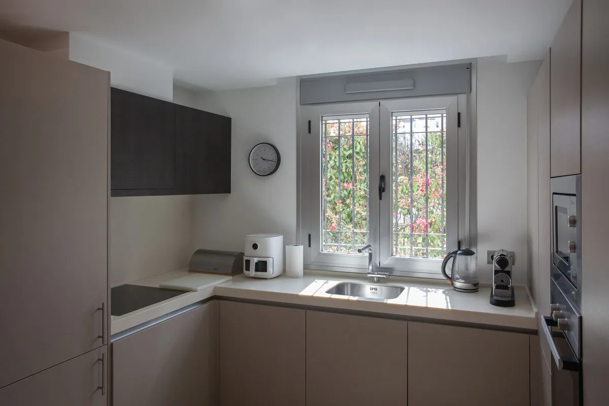 3a0cbb32-a9f8-46e0-bf3b-17a89c2329de