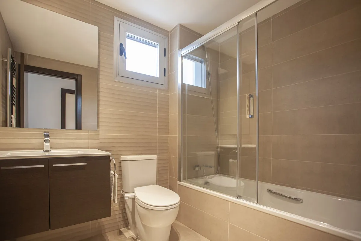 95ca4b6b-09bb-496b-9bd9-0b4a0df61358