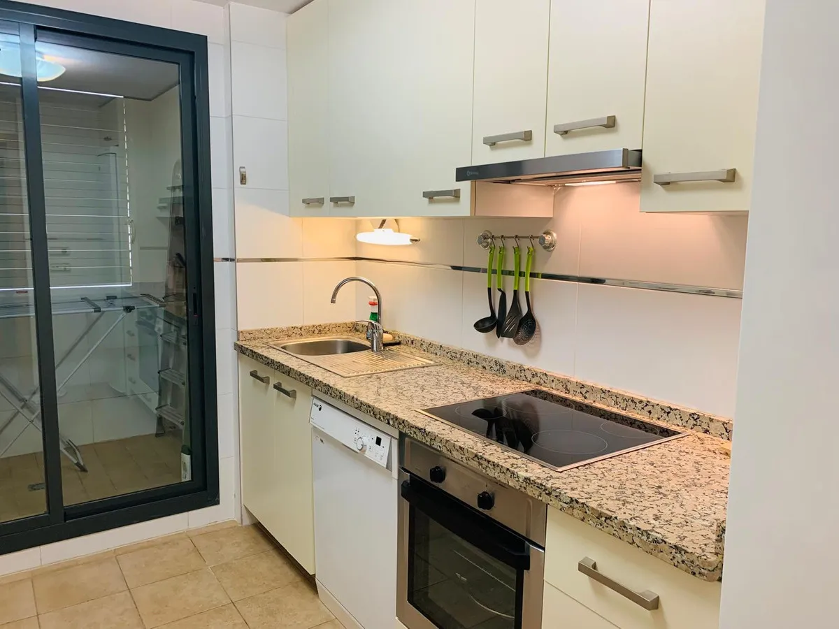 c7bb37ac-7912-45a7-add3-7c02fa537cd1