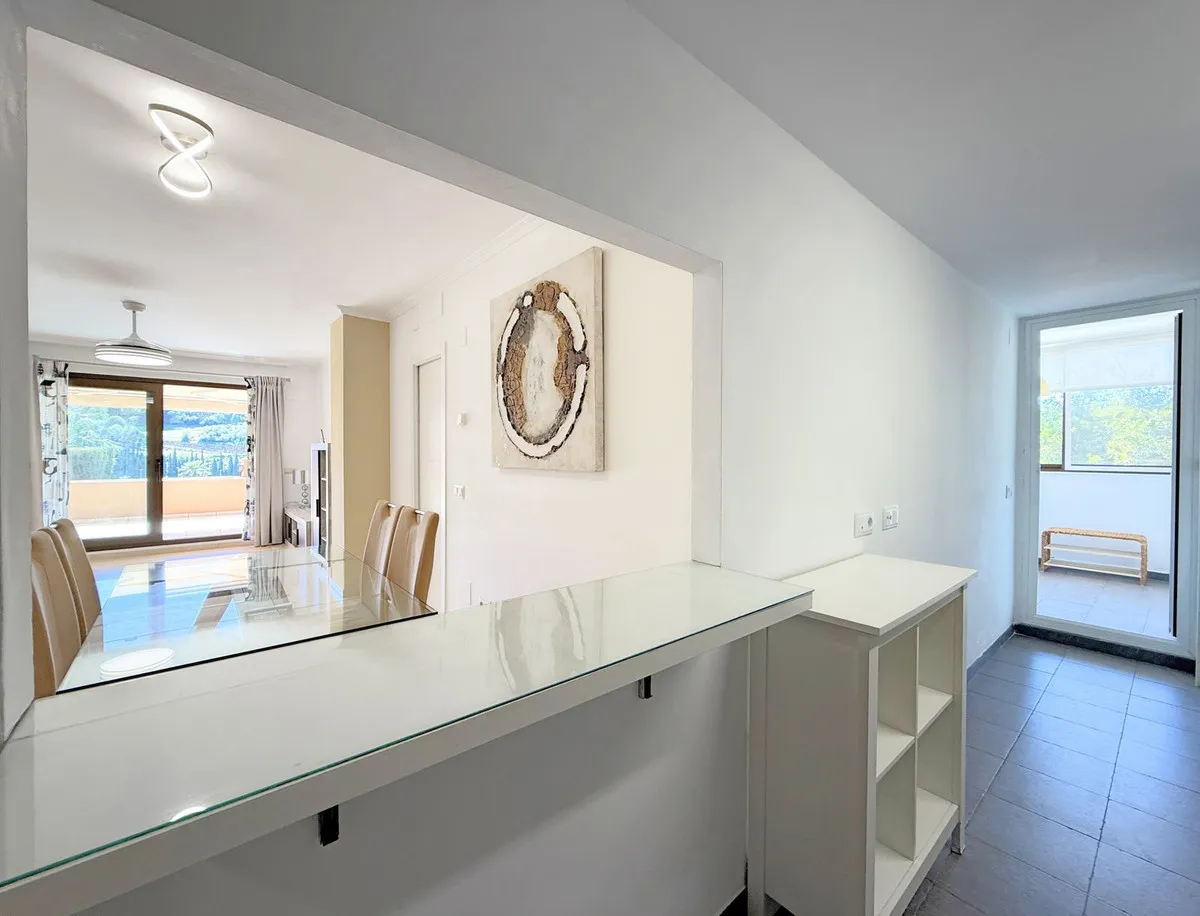 a2830ba8-efd0-421b-95d1-1c1b2e30374b