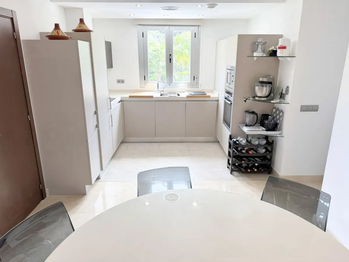 2cc65096-af8d-4c77-8ba3-5f4d3001c898