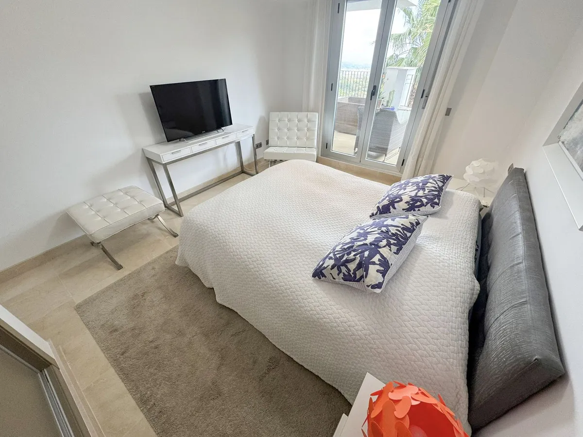 5a89c284-6099-4d61-b594-64ece80e74f5