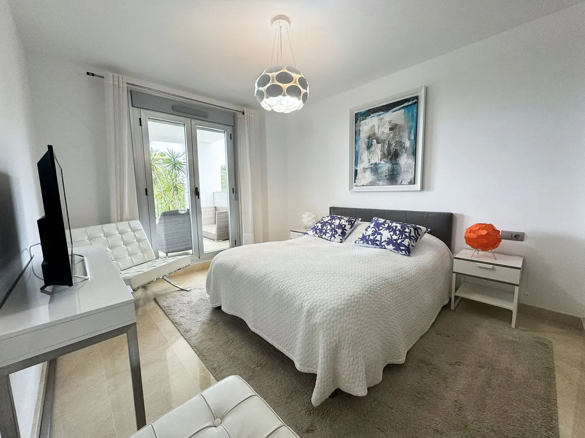 aafde1d9-ccfd-43a4-a97b-62b717e1036a