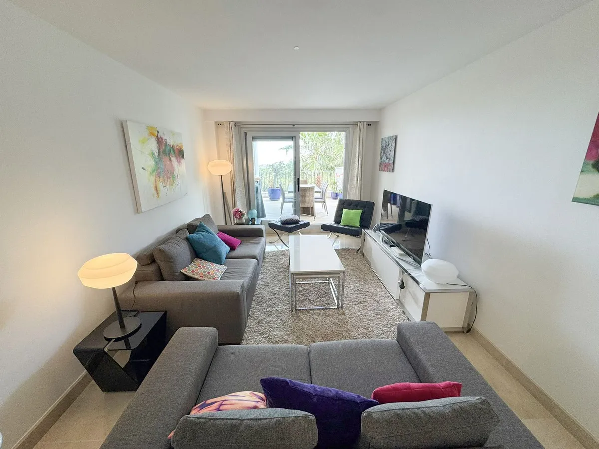 b048f969-2367-4a3a-94bb-4f402870f5d0